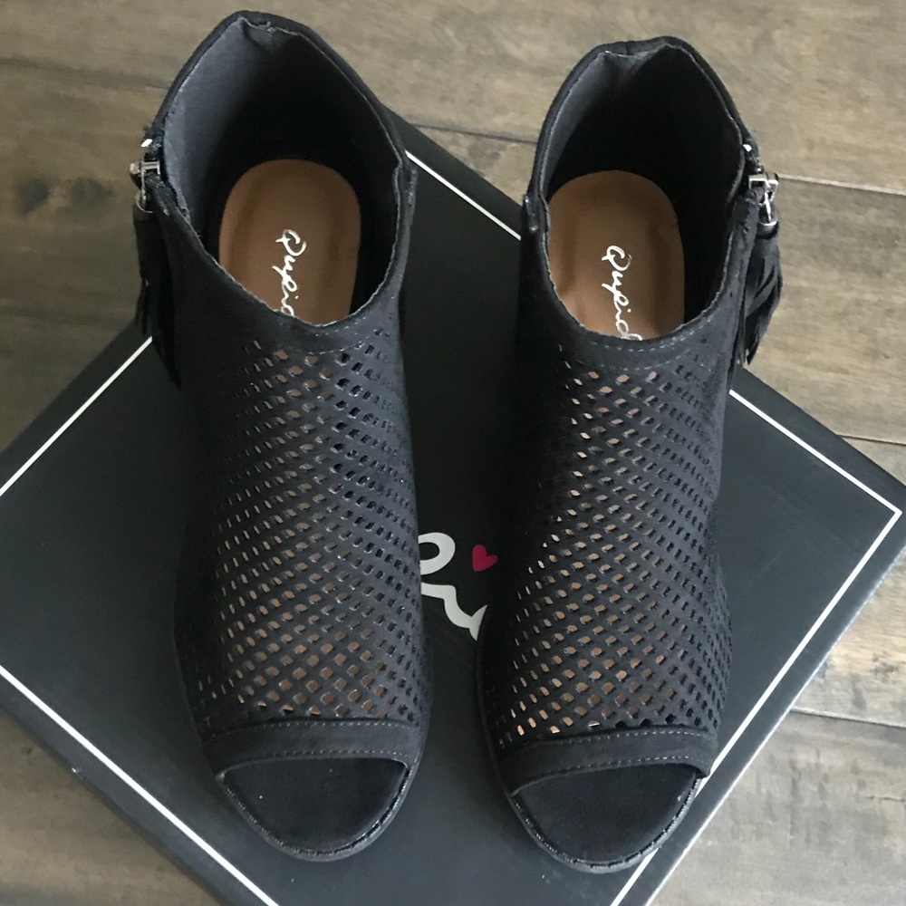 Black Suede Mesh Tassell Booties - Picture 3 of 6